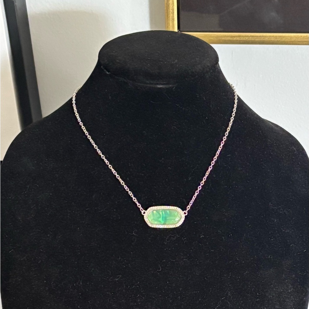 Elegant Green Pendant Necklace